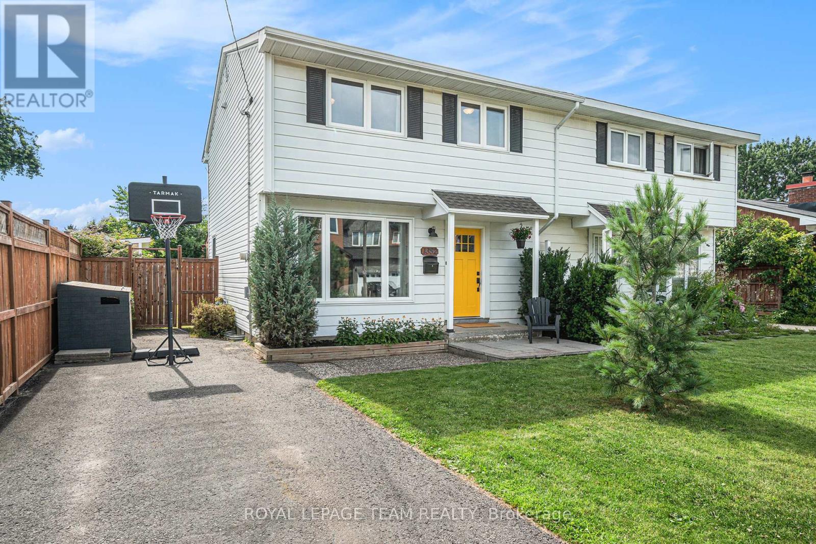 Welcome to 1352 Maxime St!