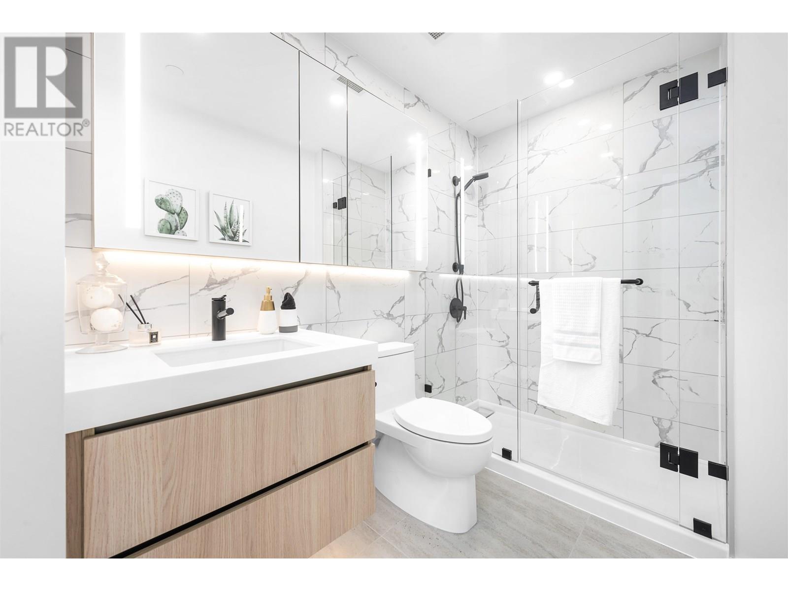Photo 14 of 1409 5987 Wilson Avenue, Burnaby BC