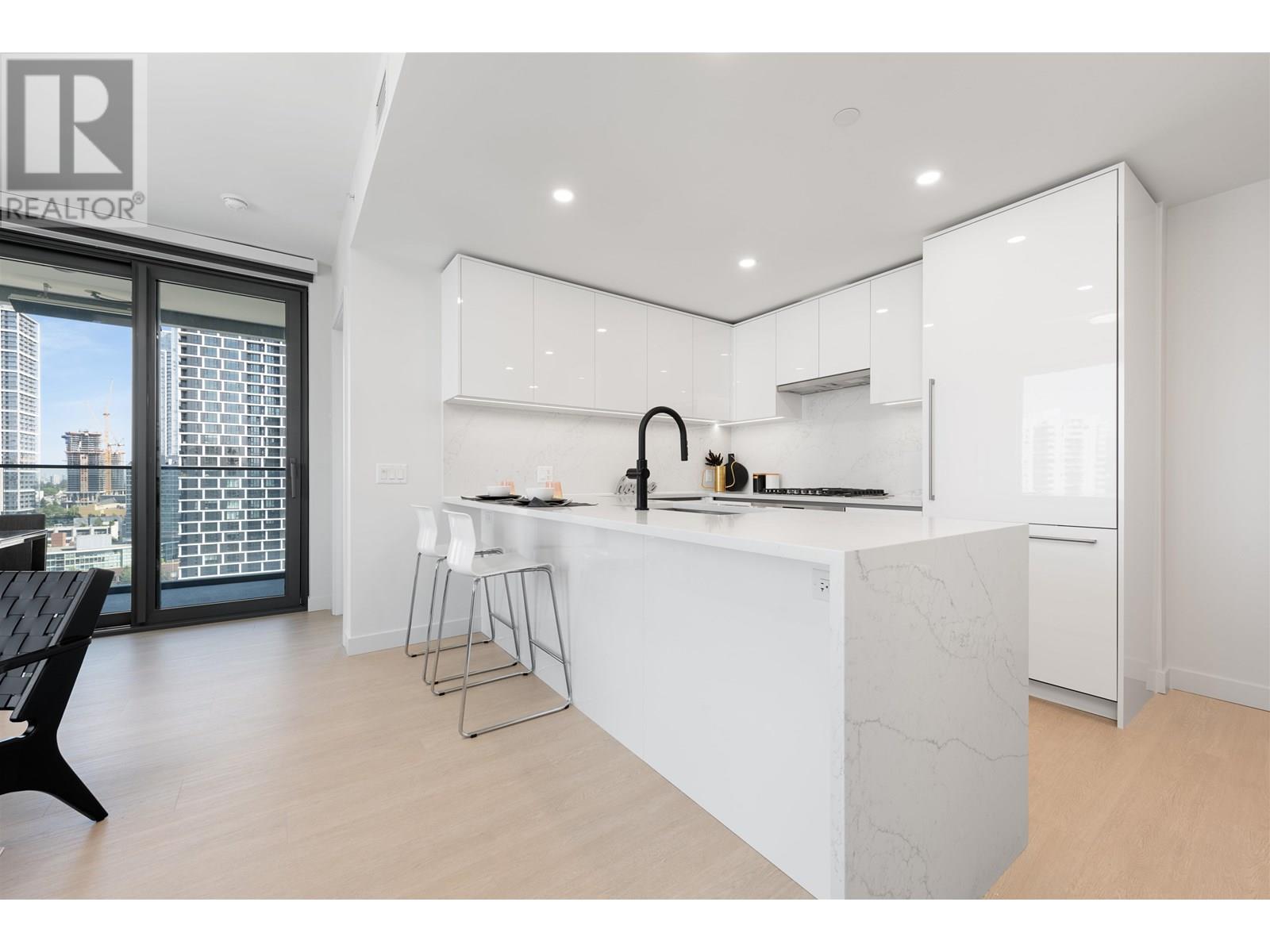 Photo 6 of 1409 5987 Wilson Avenue, Burnaby BC