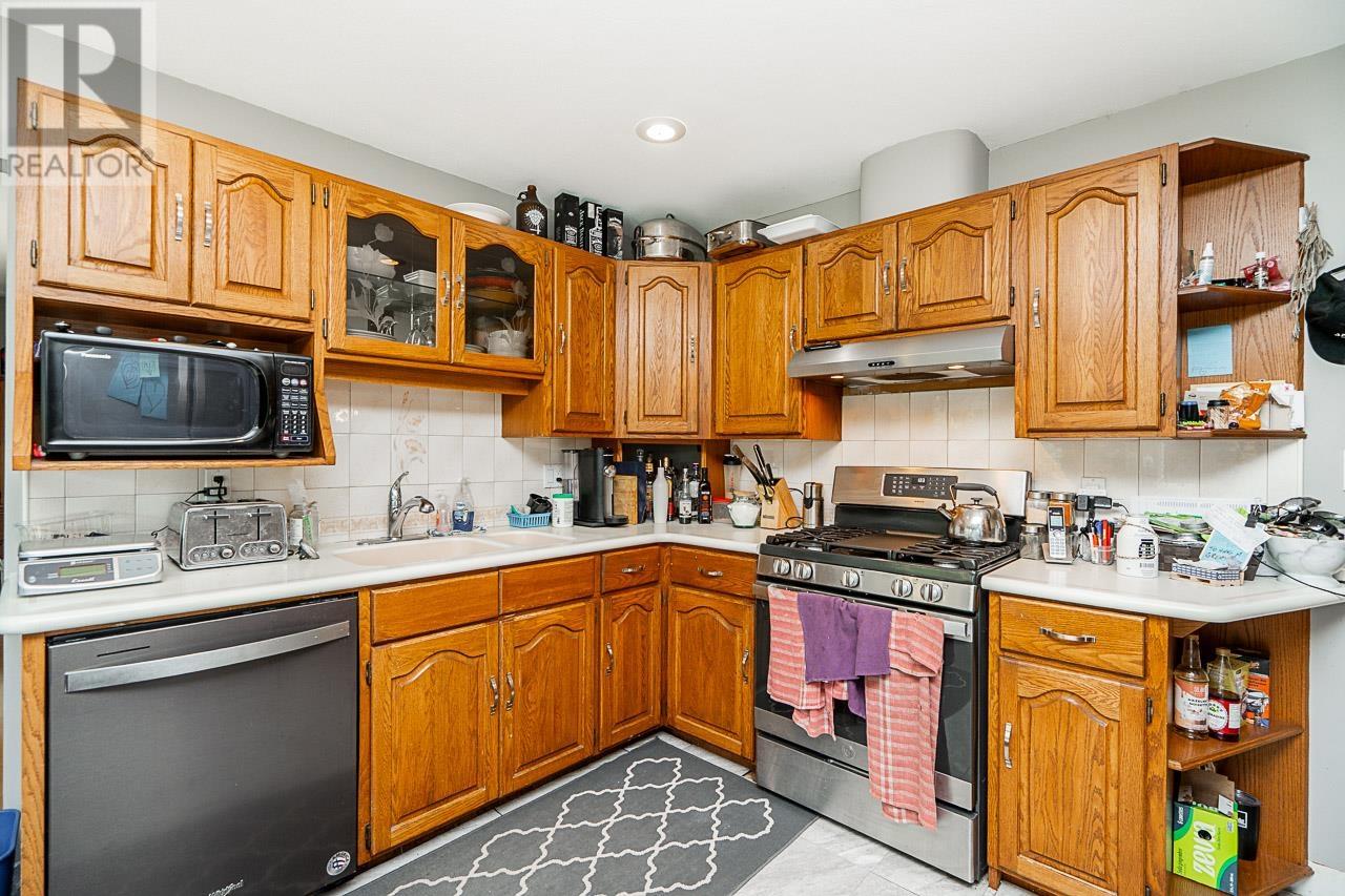 Photo 4 of 10583 245 B Street, Maple Ridge BC