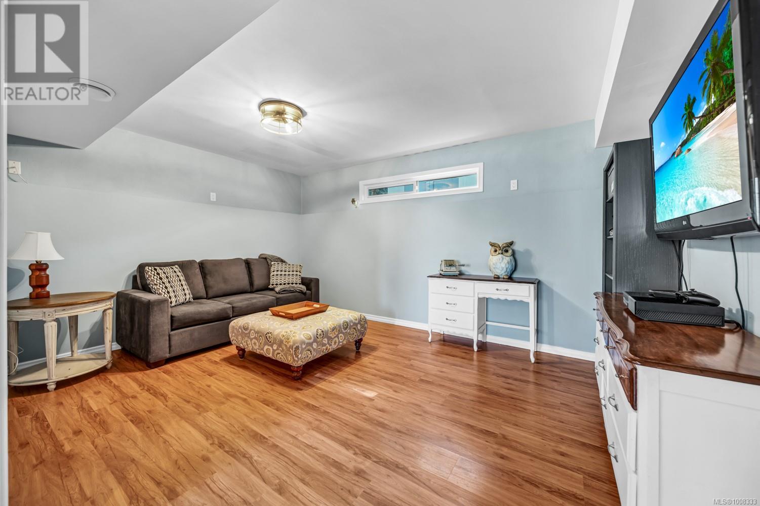 1208 Cloke Rd, Ladysmith