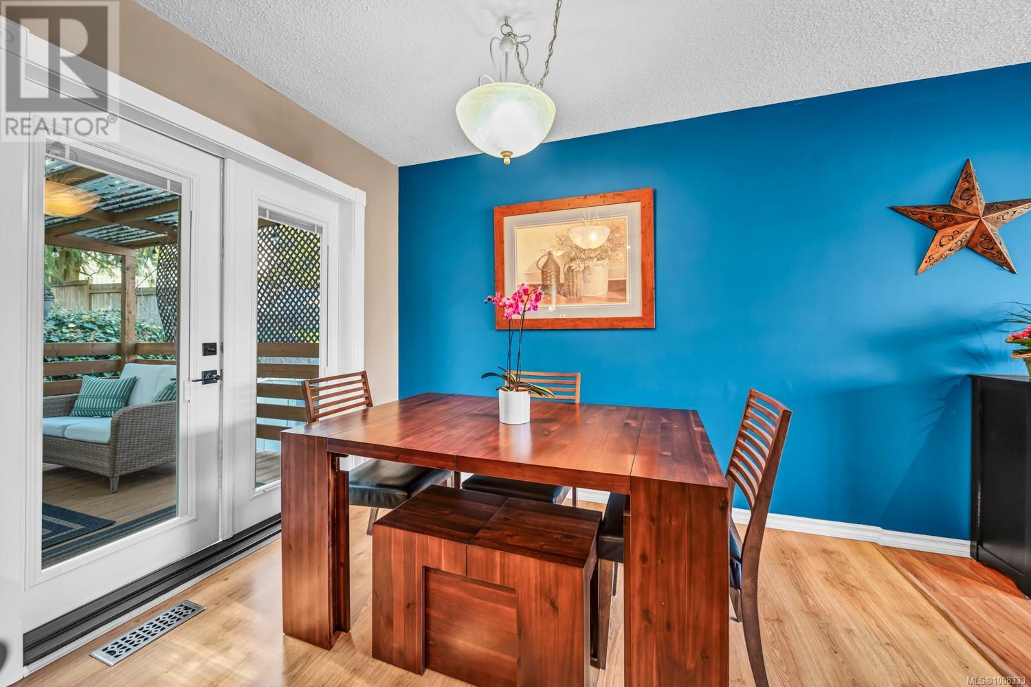 1208 Cloke Rd, Ladysmith