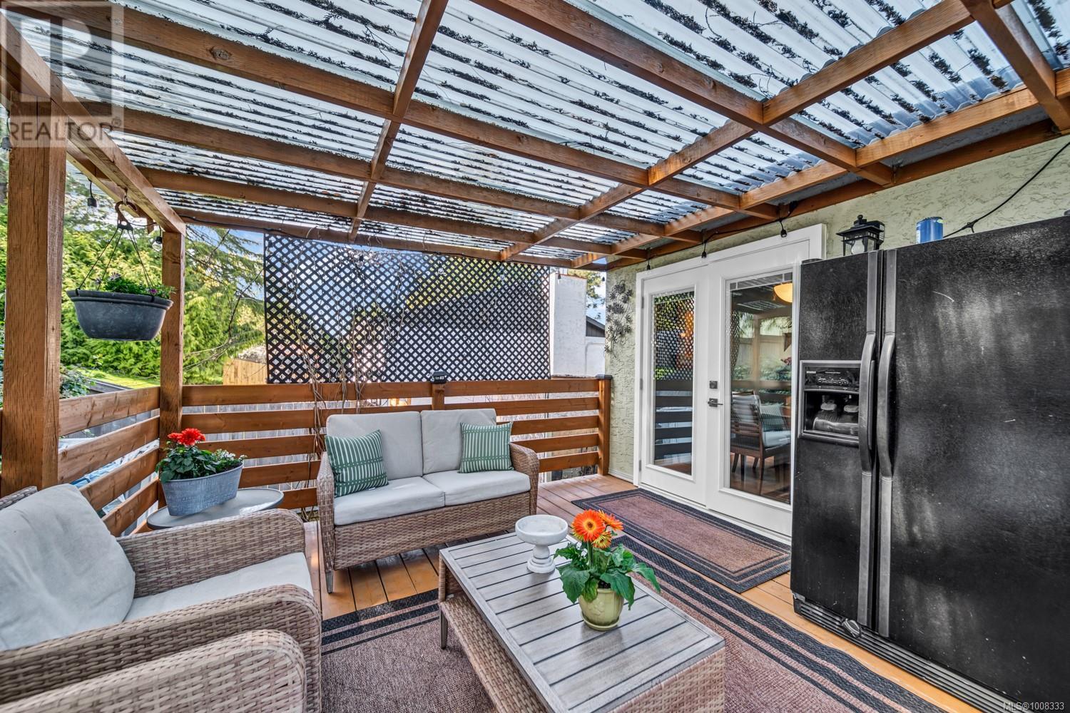 1208 Cloke Rd, Ladysmith