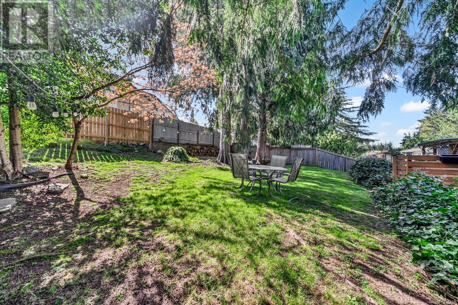 1208 Cloke Rd, Ladysmith