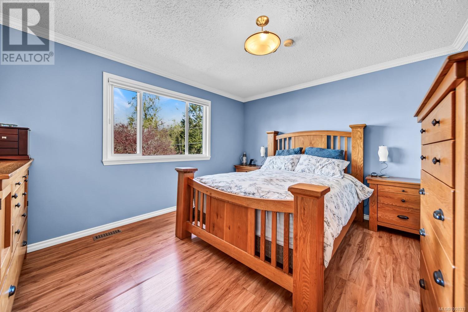 1208 Cloke Rd, Ladysmith