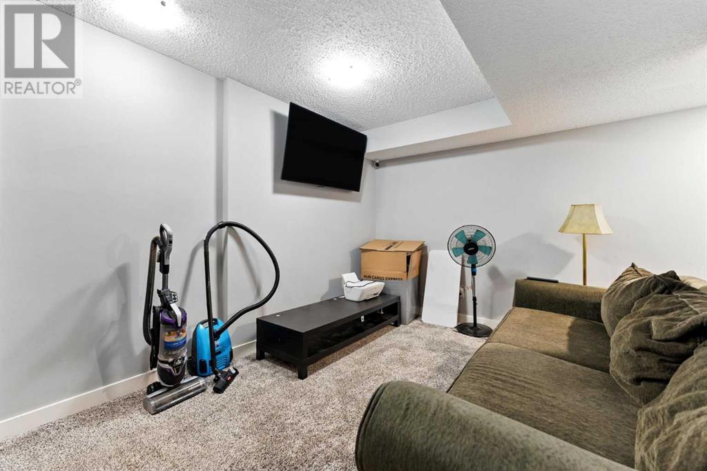 Single Family House Bungalow for Sale in  Whitman Place NE Whitehorn Calgary 