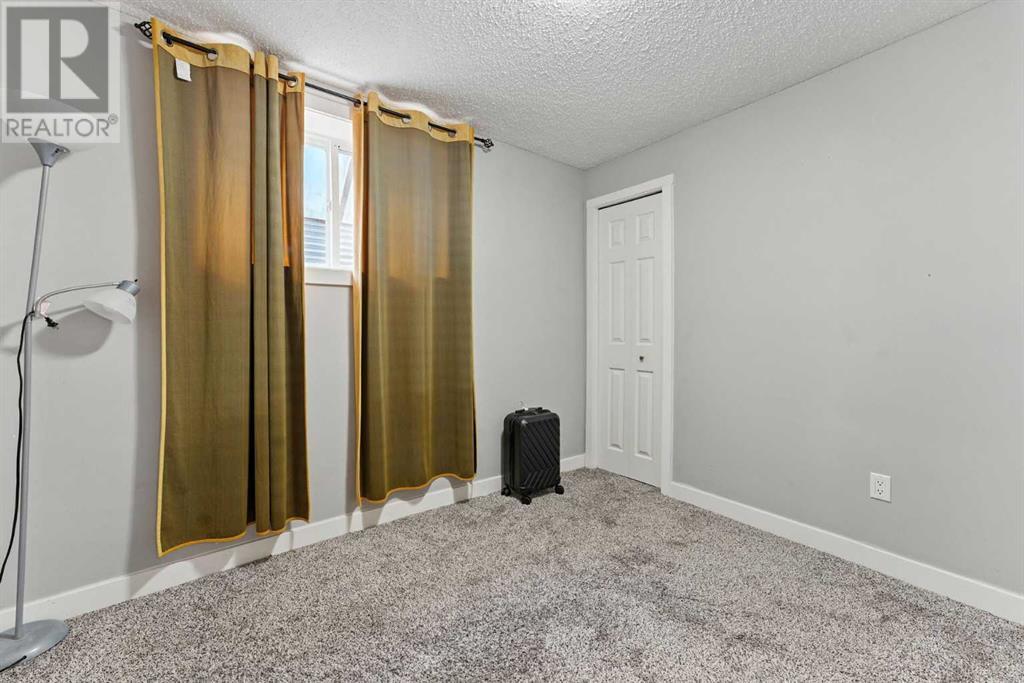 Single Family House Bungalow for Sale in  Whitman Place NE Whitehorn Calgary 