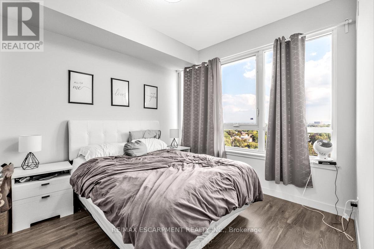 Photo 13 of 1005 2093 Fairview Street, Burlington ON