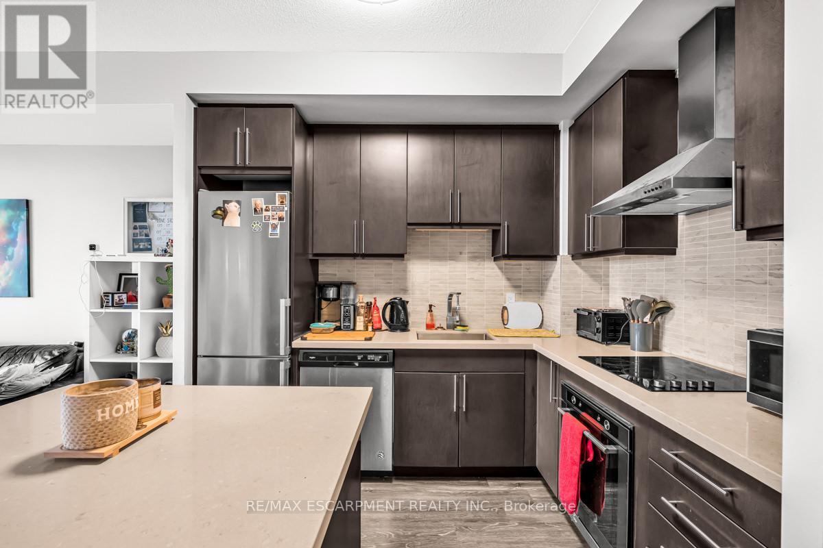 Photo 9 of 1005 2093 Fairview Street, Burlington ON