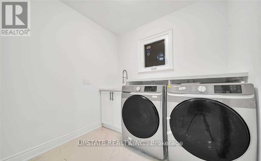 Photo 24 of 70 Pleasant Valley Place, Brampton ON