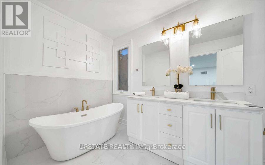 Photo 29 of 70 Pleasant Valley Place, Brampton ON