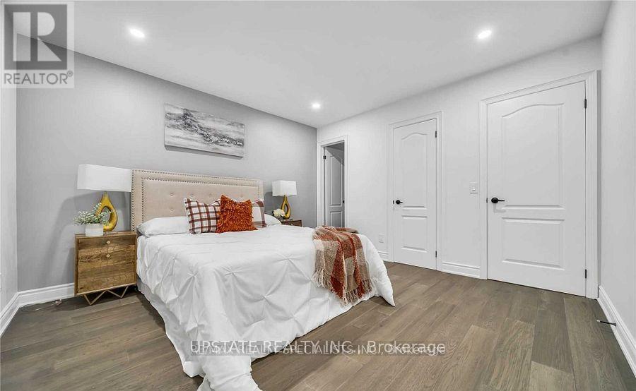 Photo 31 of 70 Pleasant Valley Place, Brampton ON