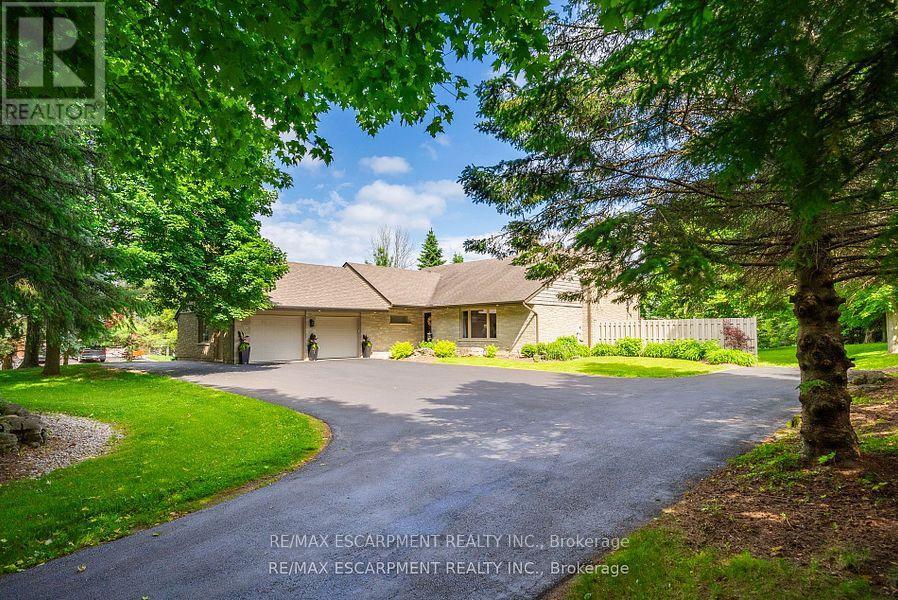 Photo 11 of 2038 15th Side Road, Milton ON