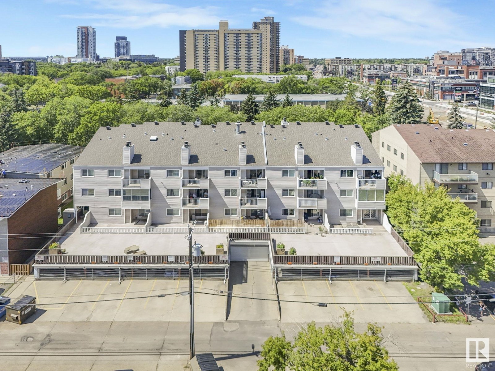 Photo 4 of 402 10335 118 St Nw, Edmonton AB