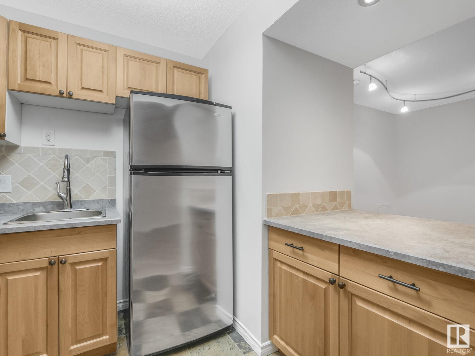 Photo 39 of 402 10335 118 St Nw, Edmonton AB