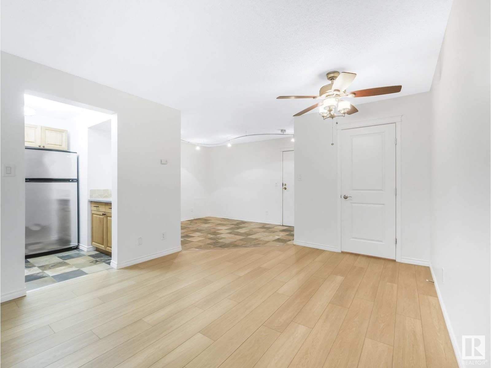 Photo 37 of 402 10335 118 St Nw, Edmonton AB