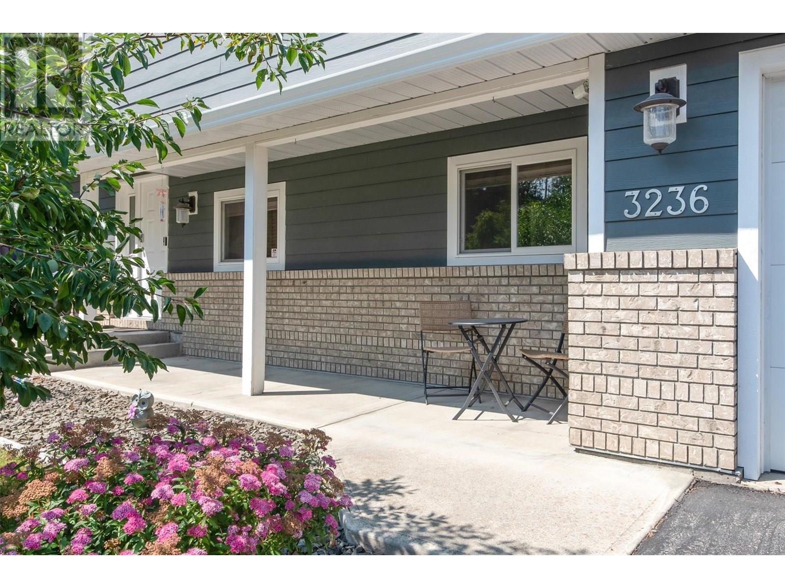  3236 Stonegate Court, West Kelowna