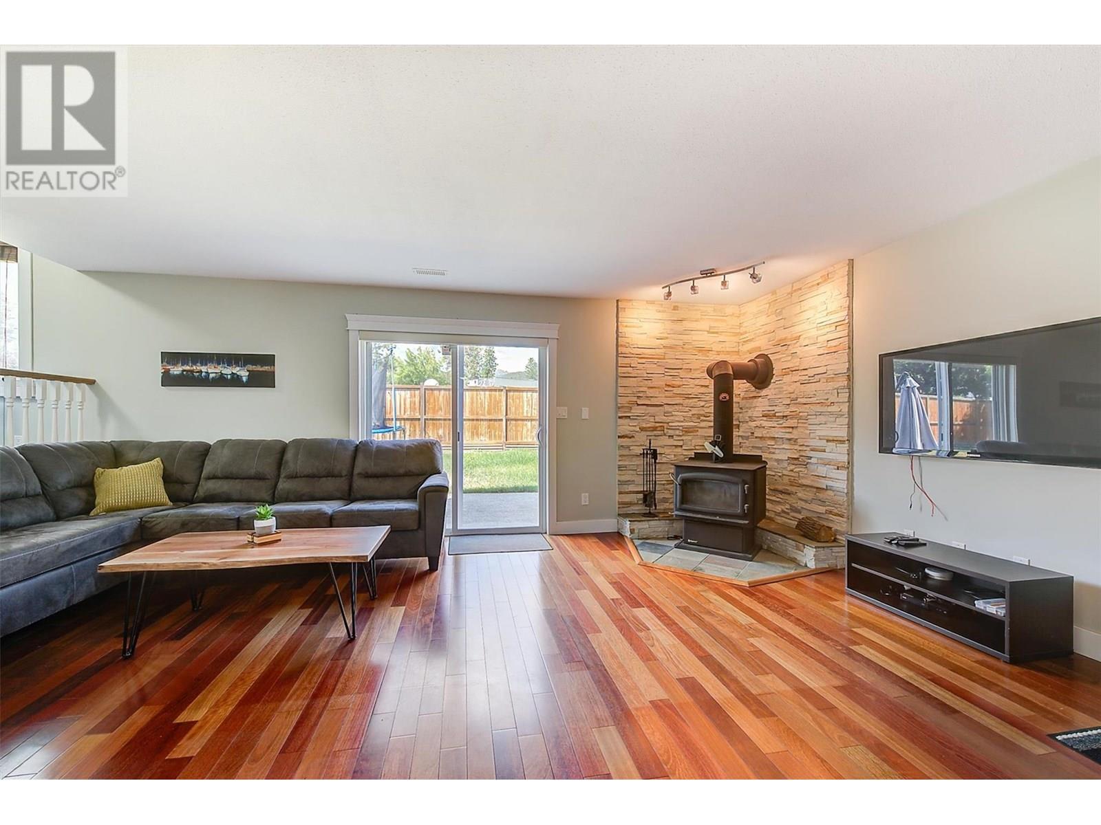  3236 Stonegate Court, West Kelowna