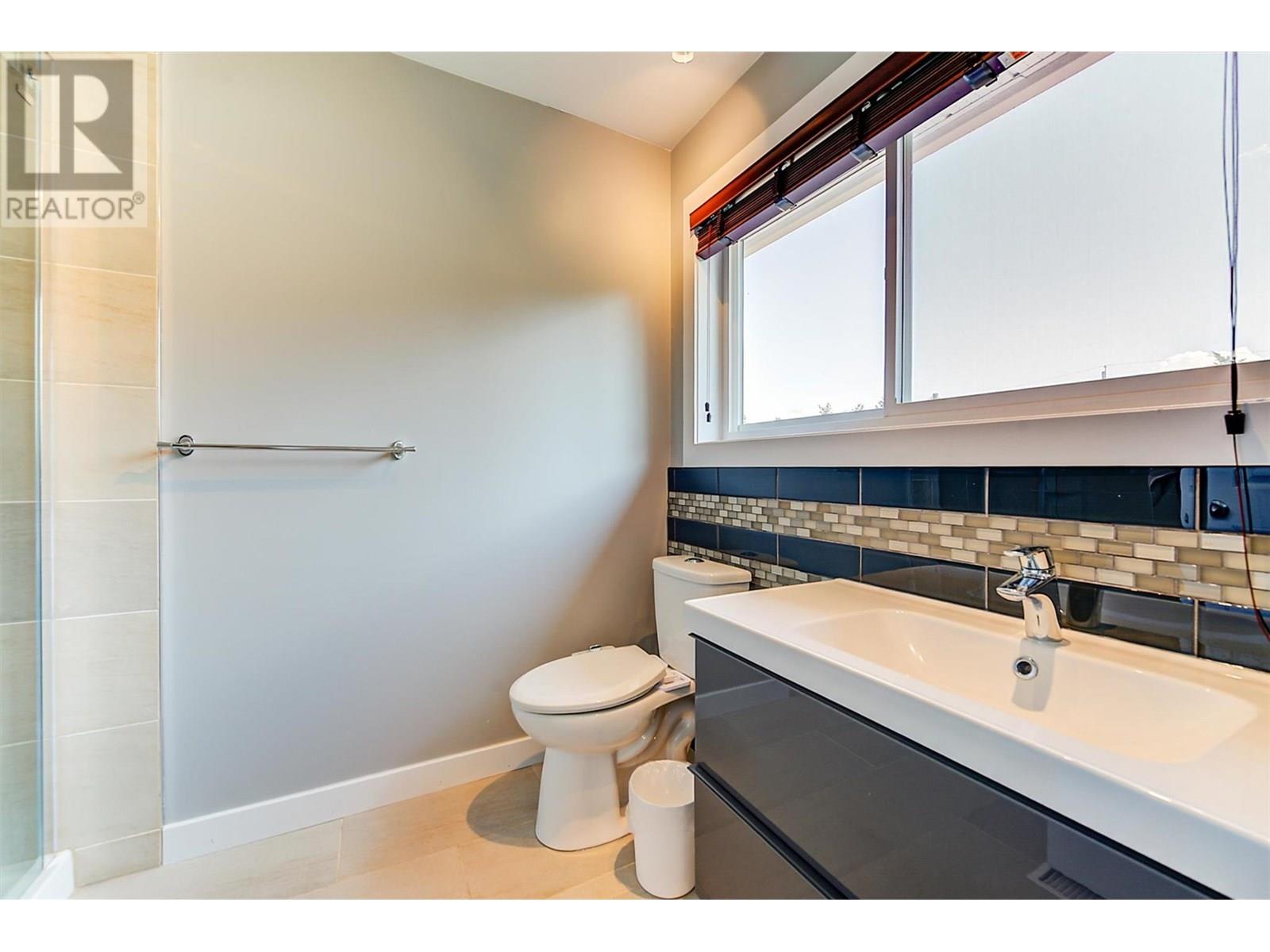  3236 Stonegate Court, West Kelowna