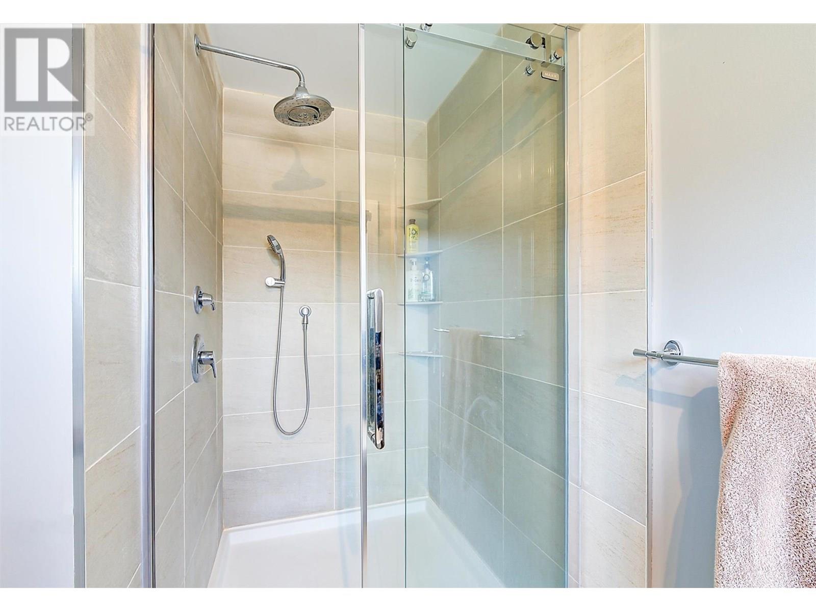  3236 Stonegate Court, West Kelowna