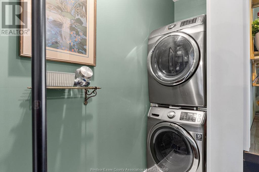 Photo 15 of 539 Hall Avenue, Windsor ON