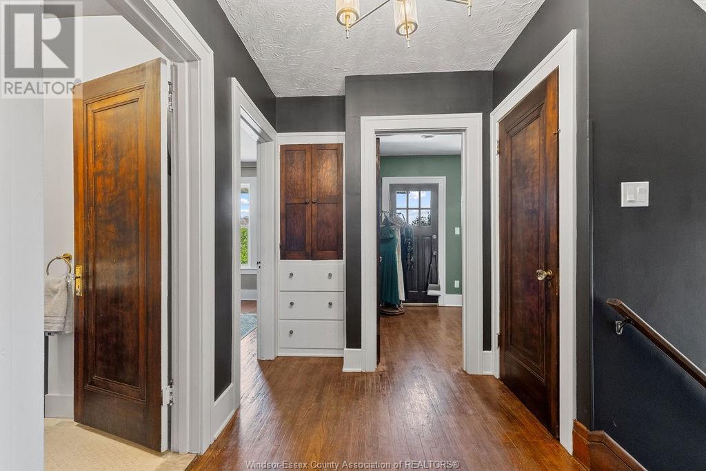 Photo 13 of 539 Hall Avenue, Windsor ON