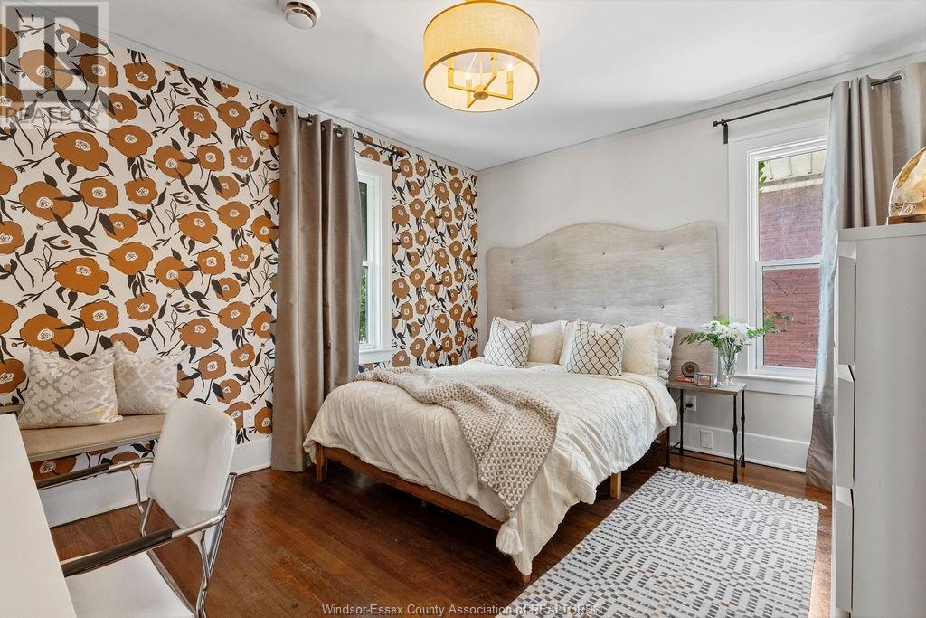 Photo 7 of 539 Hall Avenue, Windsor ON