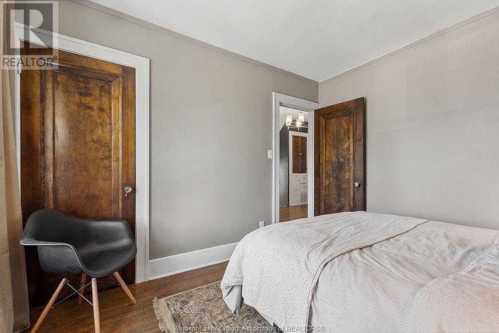 Photo 9 of 539 Hall Avenue, Windsor ON