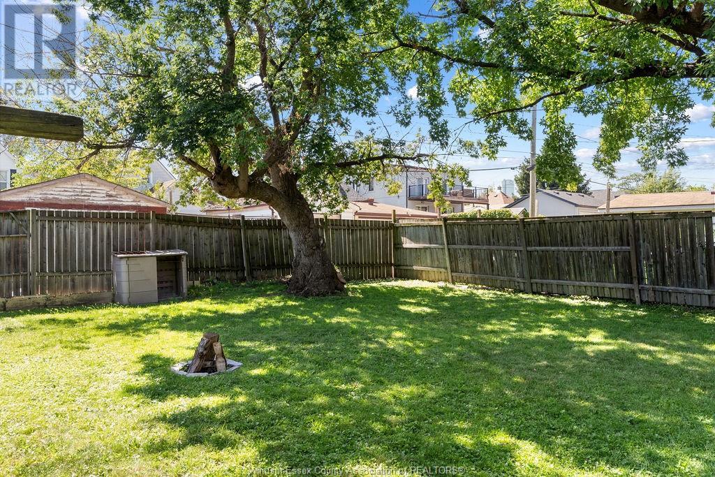 Photo 48 of 539 Hall Avenue, Windsor ON