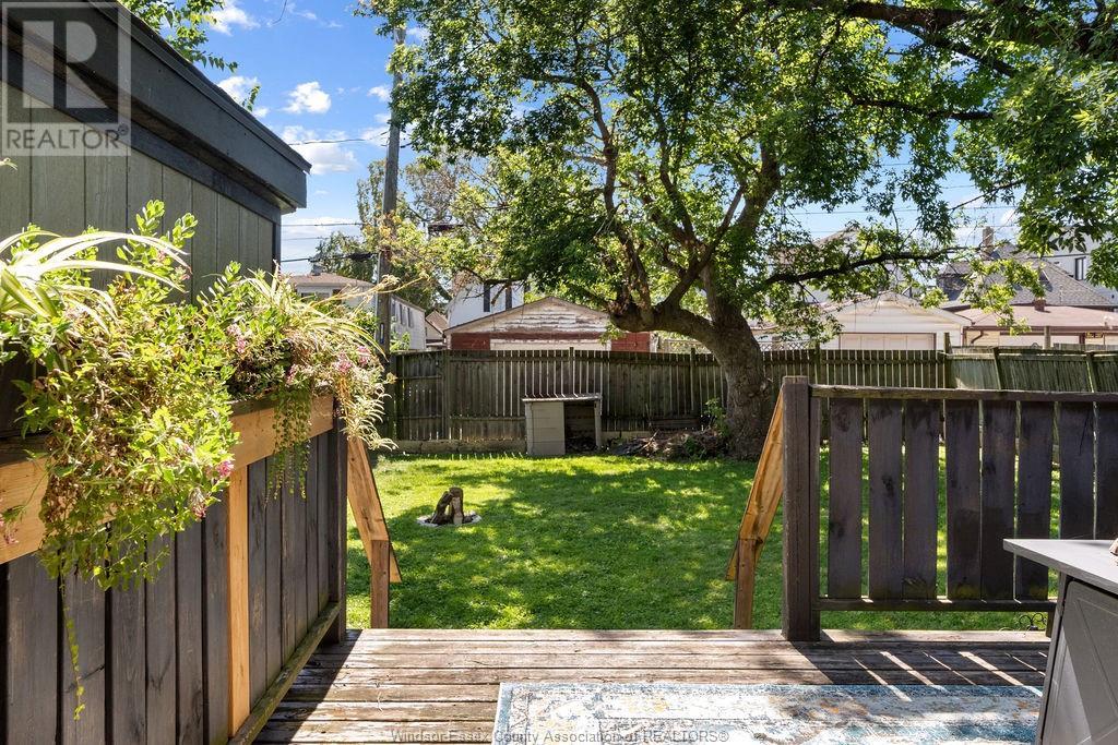 Photo 10 of 539 Hall Avenue, Windsor ON