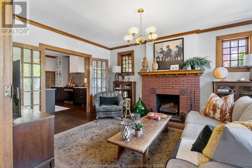 Photo 8 of 539 Hall Avenue, Windsor ON