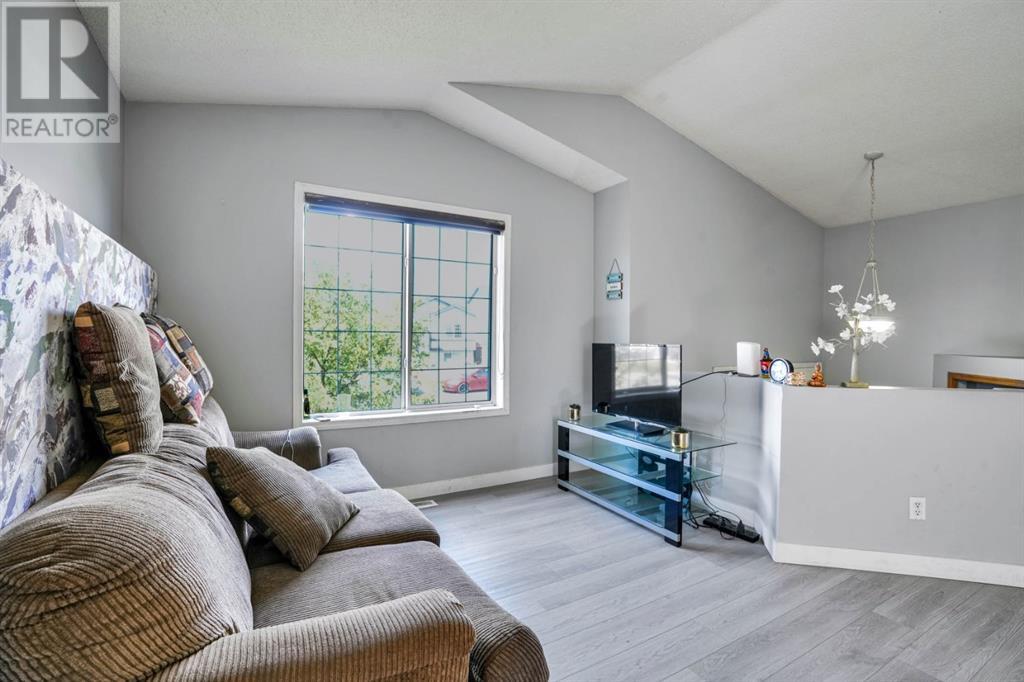 Photo 4 of 1134 Martindale Boulevard Ne, Calgary AB