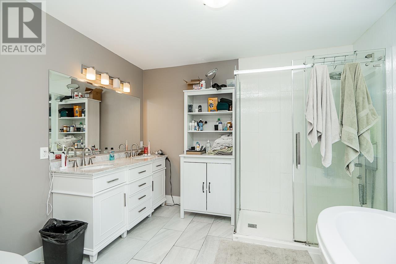 Photo 10 of 10583 245 B Street, Maple Ridge BC