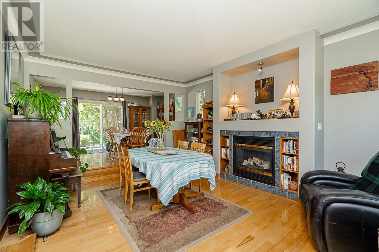 Photo 3 of 10583 245 B Street, Maple Ridge BC