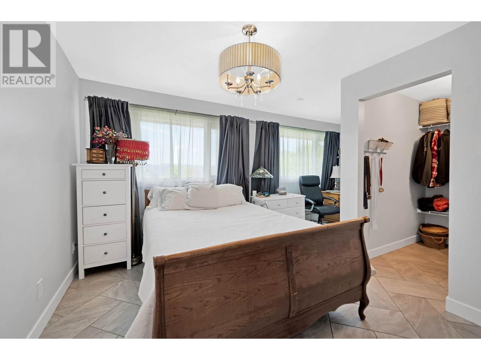 Photo 12 of 925 Fraser Street, Kamloops BC
