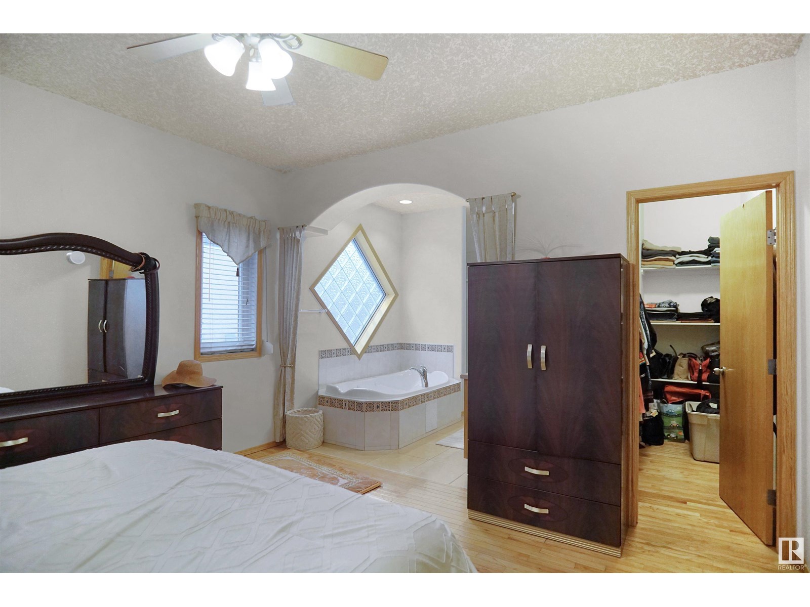 Photo 24 of 16206 70 St Nw, Edmonton AB