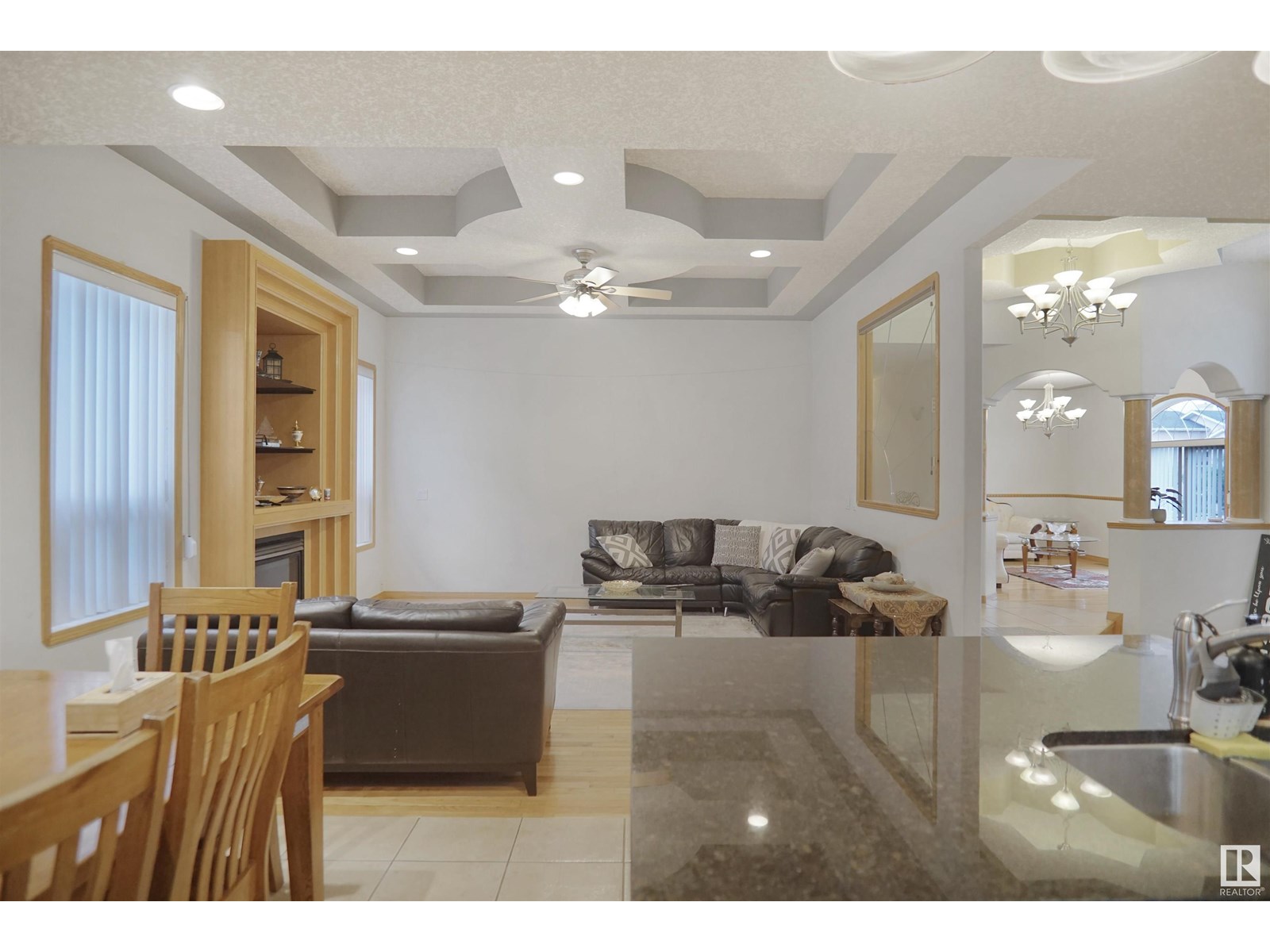 Photo 22 of 16206 70 St Nw, Edmonton AB