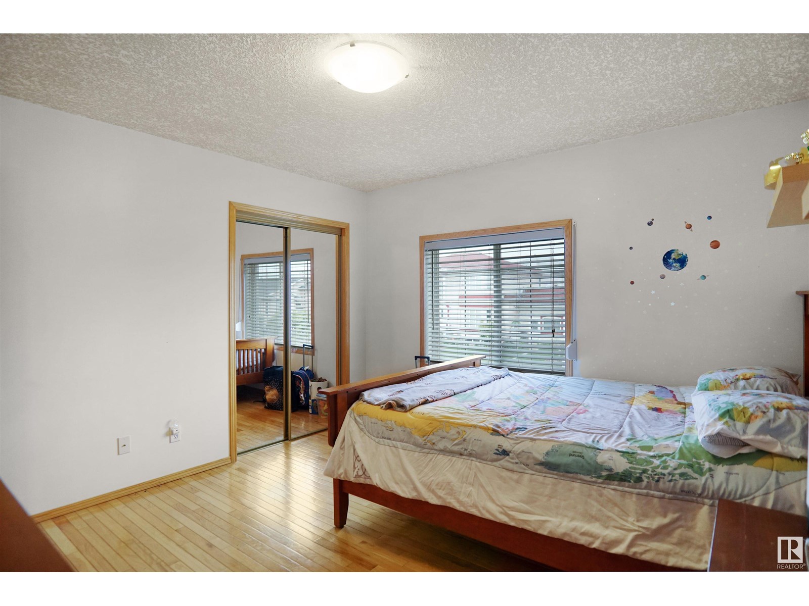 Photo 35 of 16206 70 St Nw, Edmonton AB