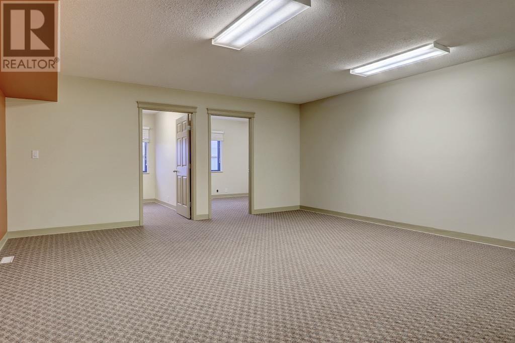 Photo 15 of 109 8715 109 Street, Grande Prairie AB