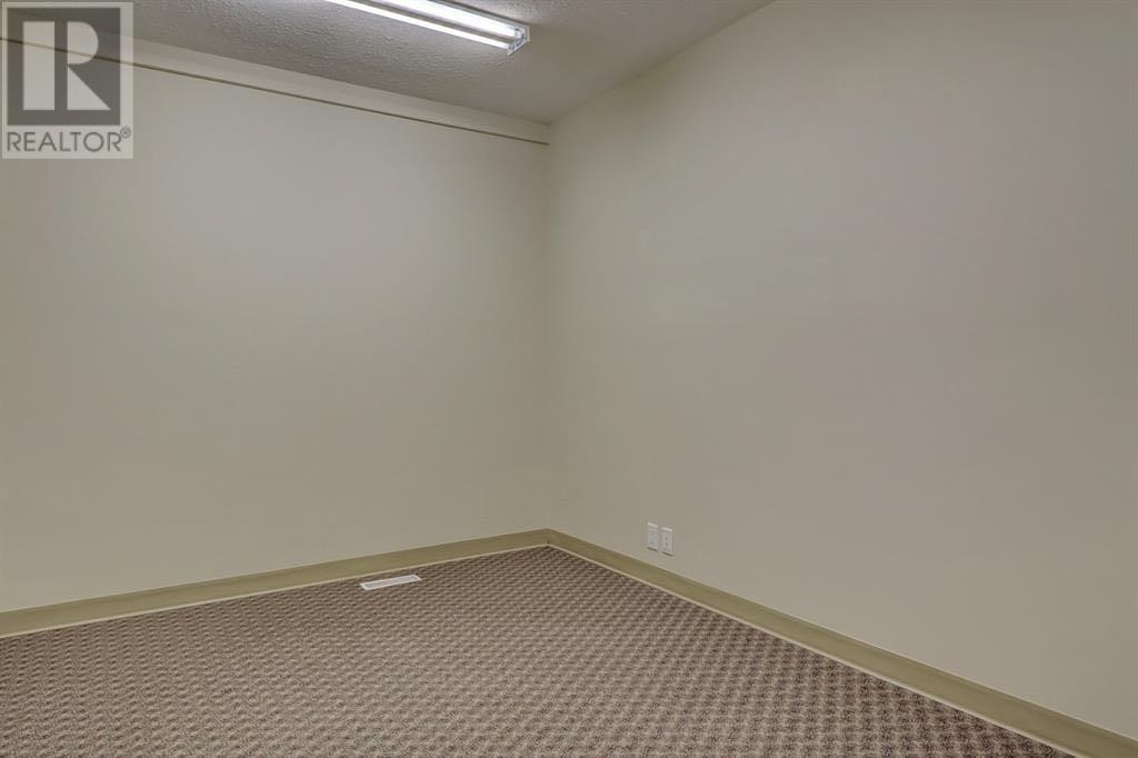 Photo 18 of 109 8715 109 Street, Grande Prairie AB