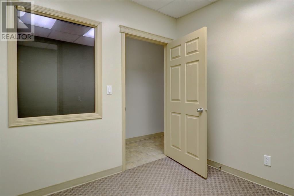 Photo 8 of 109 8715 109 Street, Grande Prairie AB