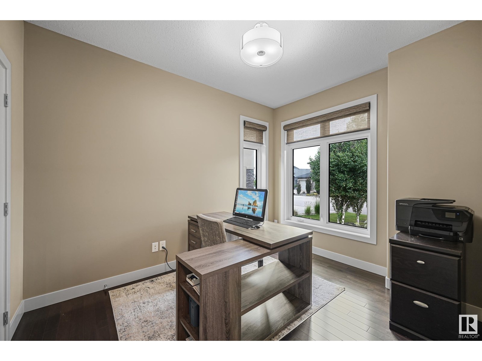 Photo 18 of 1120 Hainstock Green Gr Sw, Edmonton AB