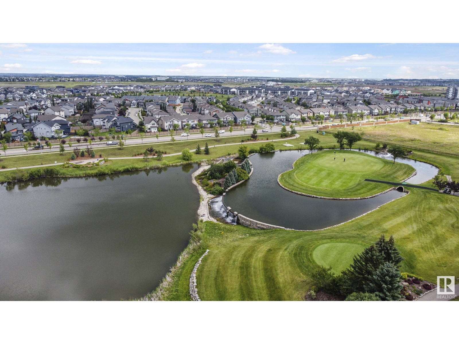 Photo 5 of 1120 Hainstock Green Gr Sw, Edmonton AB