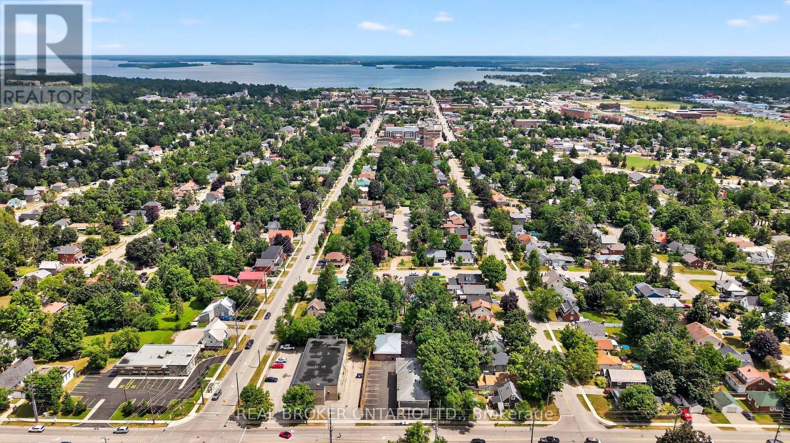 Photo 34 of 8 Westmount Drive S, Orillia ON