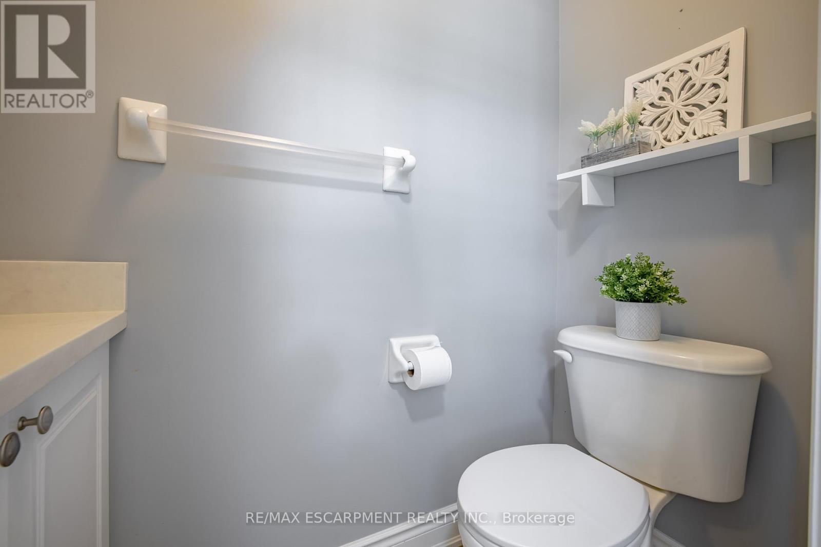 Photo 14 of 11 1050 Grand Boulevard, Oakville ON