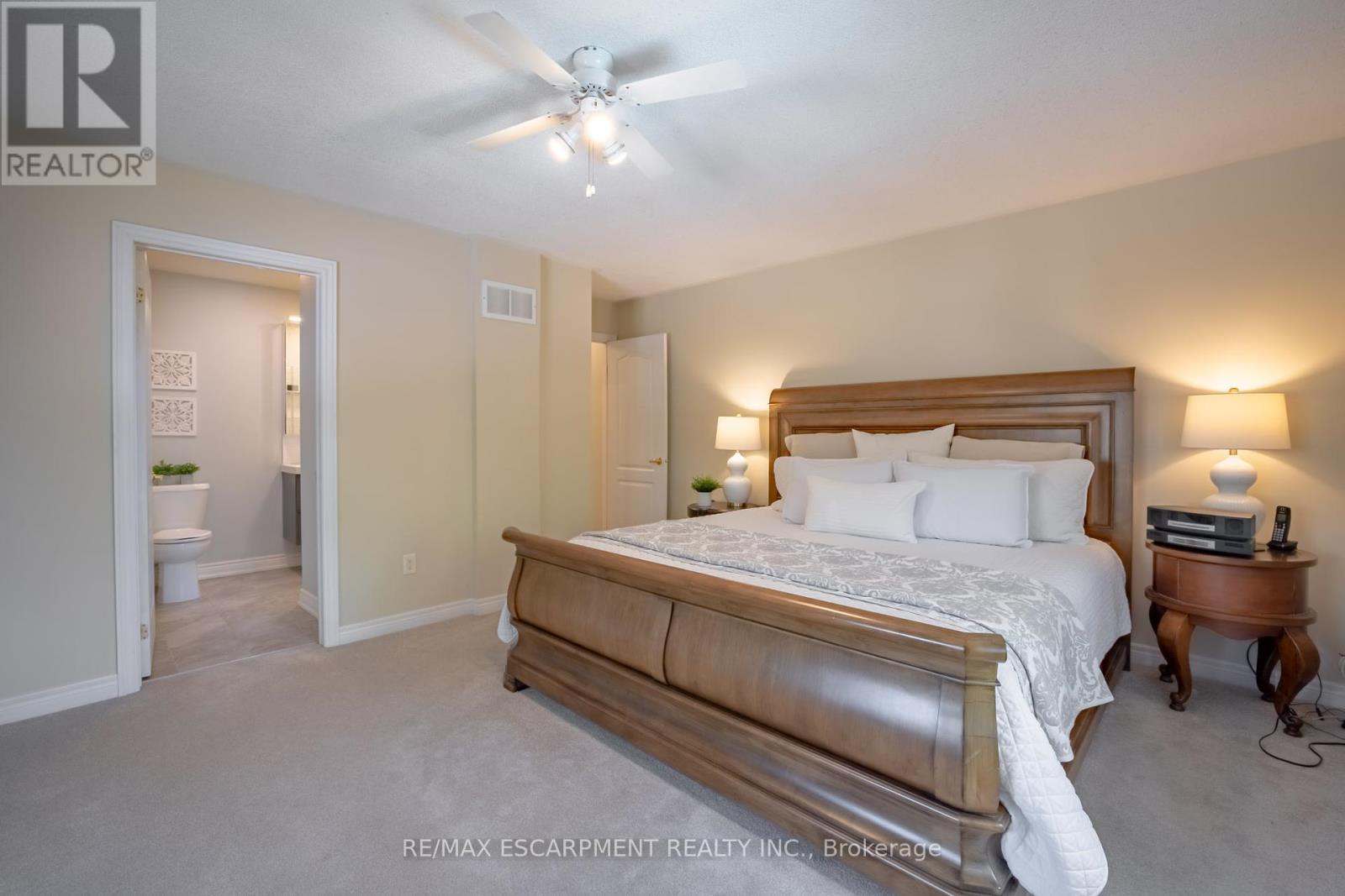Photo 17 of 11 1050 Grand Boulevard, Oakville ON