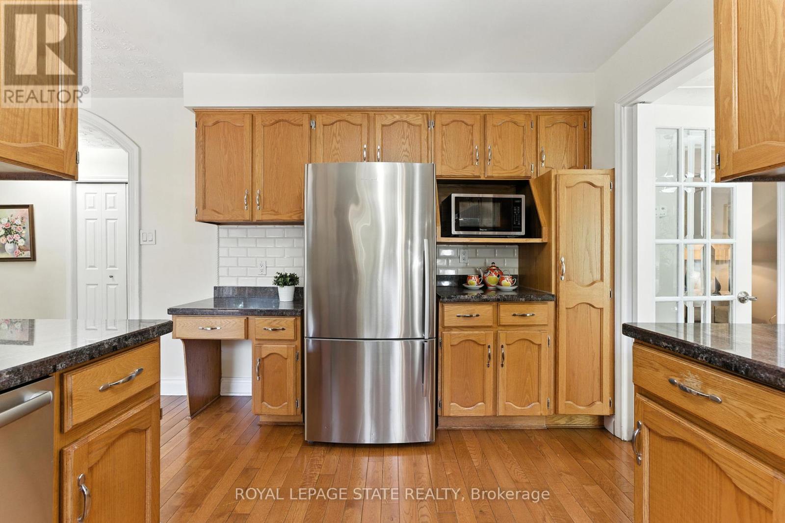 Photo 8 of 286 Lloyminn Avenue, Hamilton ON