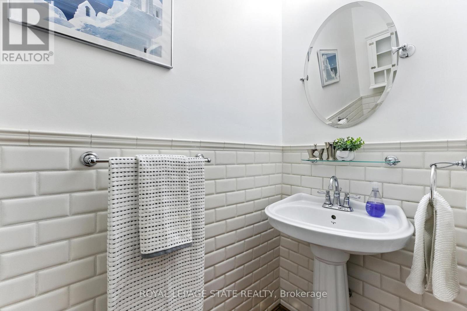 Photo 32 of 286 Lloyminn Avenue, Hamilton ON