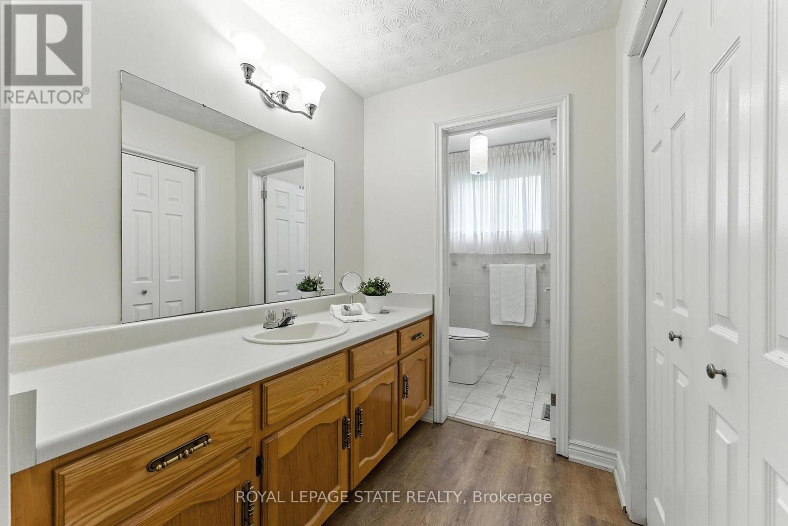 Photo 17 of 286 Lloyminn Avenue, Hamilton ON