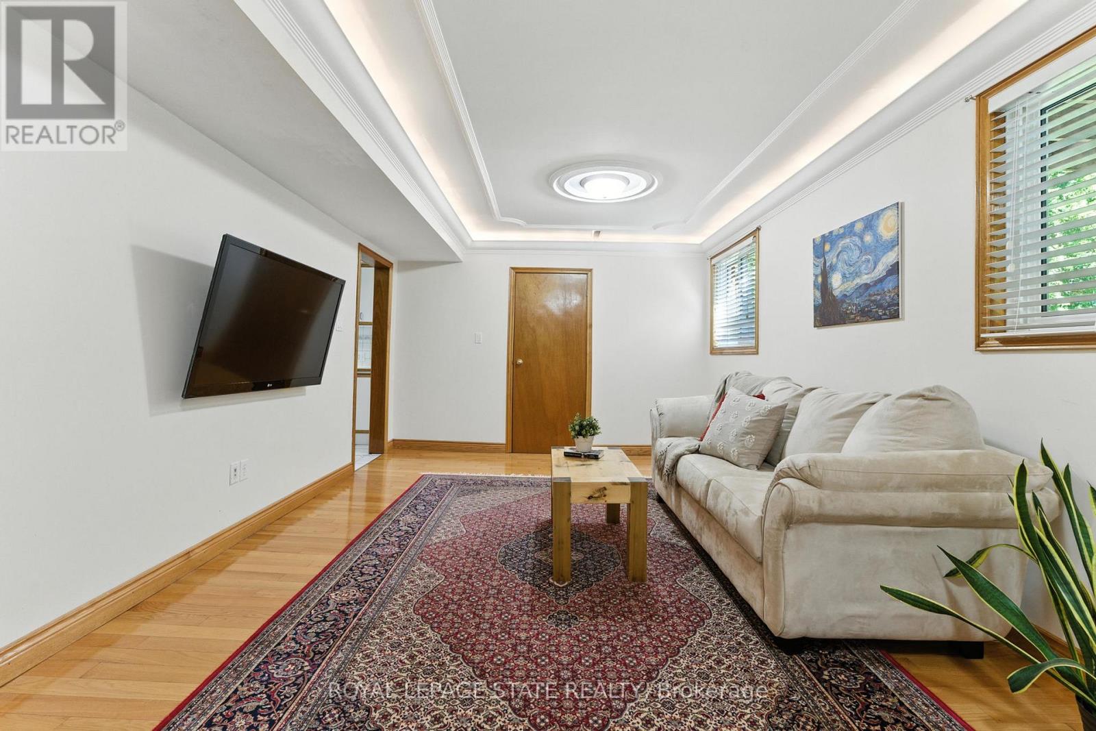 Photo 21 of 286 Lloyminn Avenue, Hamilton ON